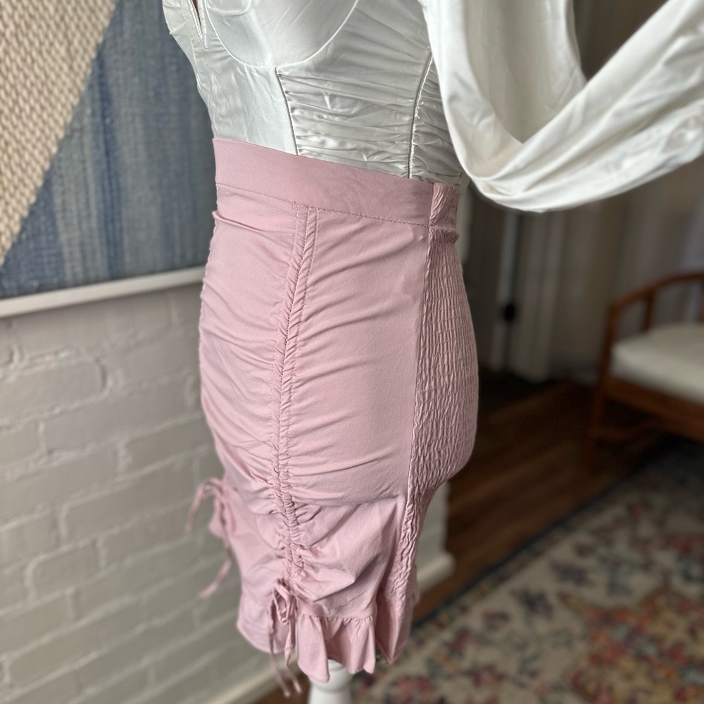 Story On Pink Ruched Panel Ruffle BodyCon Skirt - Picture 5 of 9